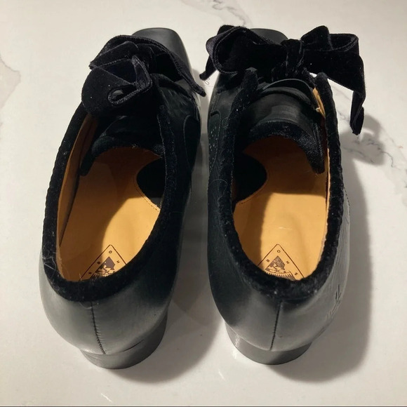 JOHN FLUEVOG Sz 6 Era Leather Velvet Ribbon  Shoes - Picture 3 of 16